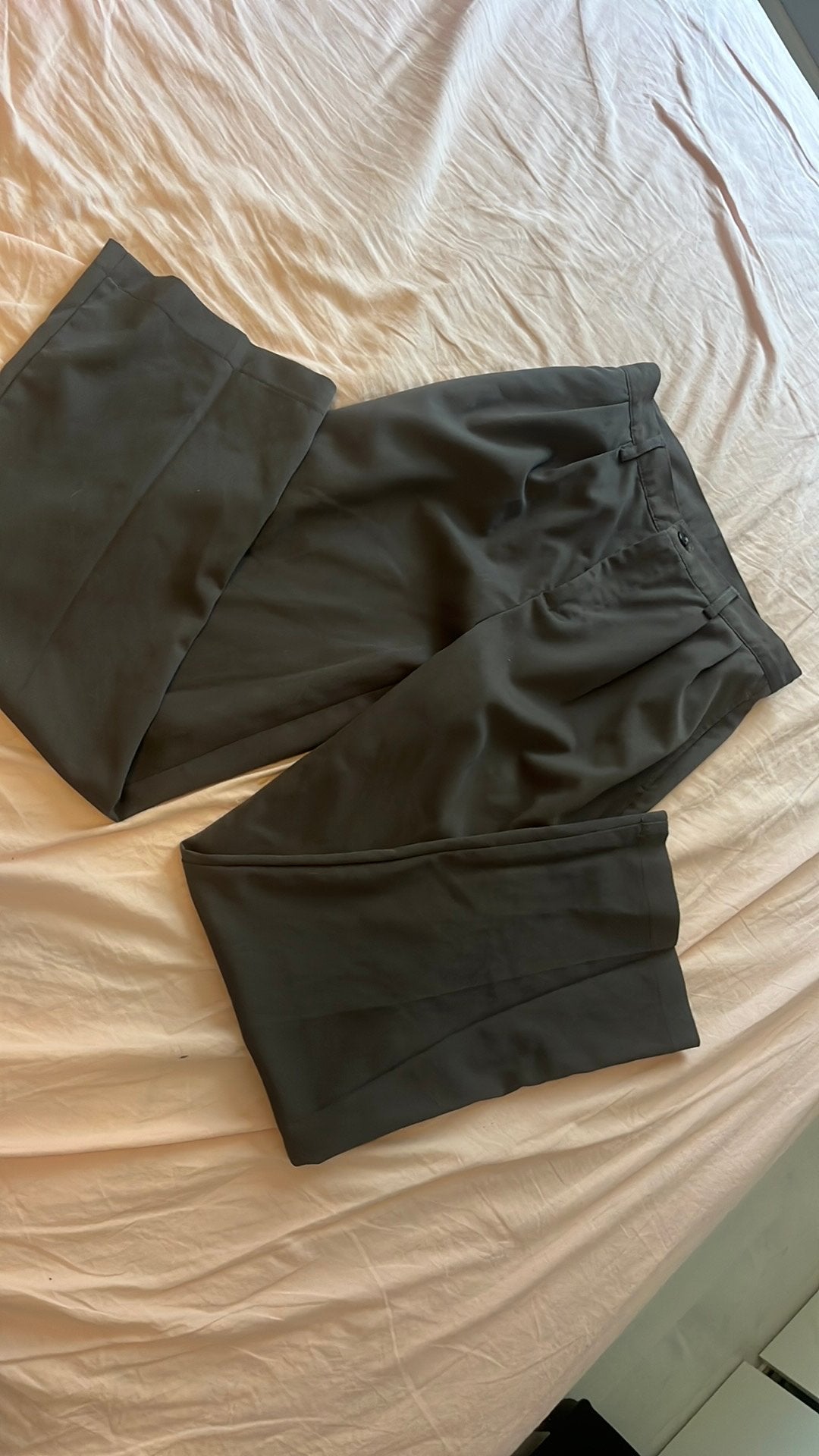 rechte grijze kostuumbroek, Kleding | Dames, Broeken en Pantalons, Maat 38/40 (M), Ophalen of Verzenden, Zo goed als nieuw, Grijs