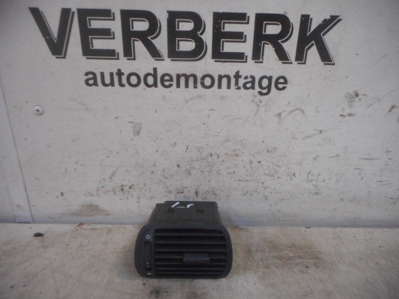 AERATEUR TABLEAU DE BORD GAUCHE Audi A3 (8L1) (8l0820901), Autos : Pièces & Accessoires, Auto-Union-Straße  1,
85057  Ingolstadt, DE