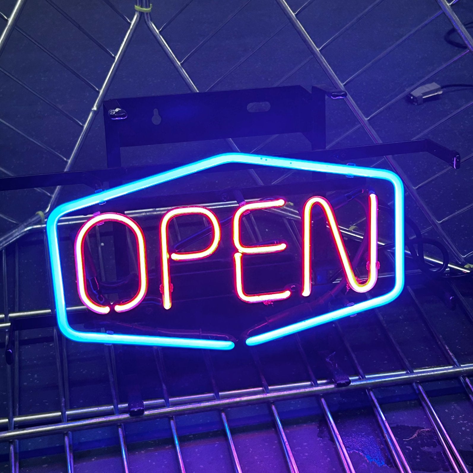 Enseigne NEON OPEN, Enlèvement, Emballage