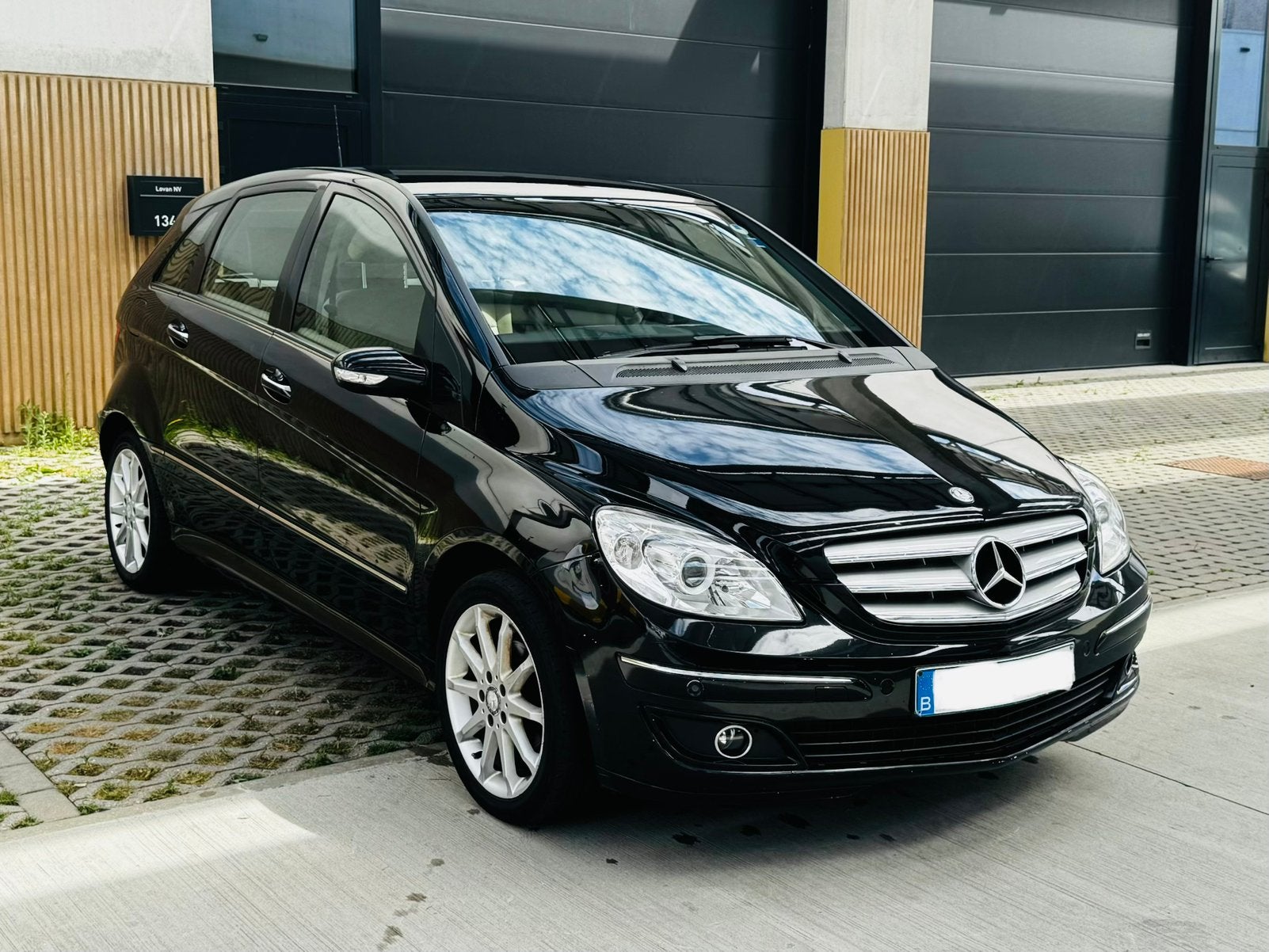 Mercedes B170 Essence, Achat, Entreprise, Entretenue par le concessionnaire, Essence