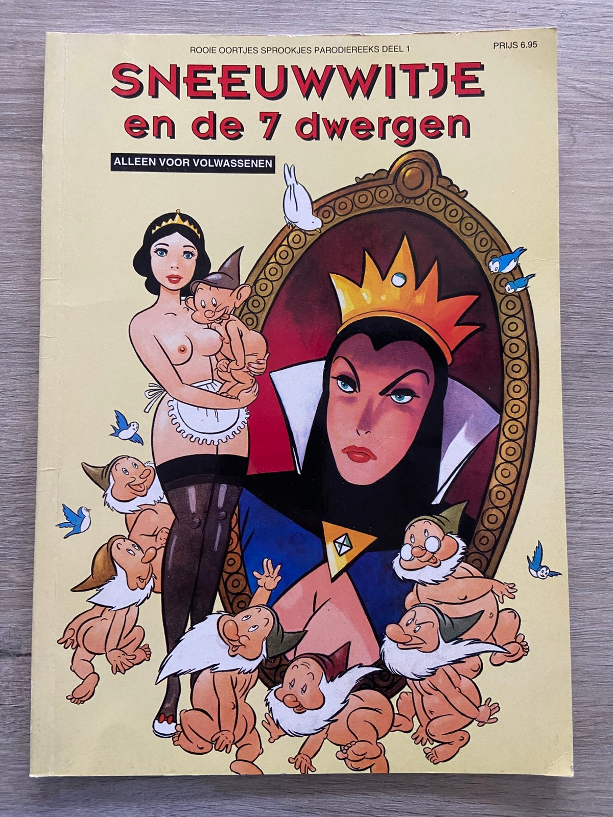 Rode oortjes sprookjes parodiereeks deel 1, Eén stripboek, Ophalen of Verzenden, Zo goed als nieuw