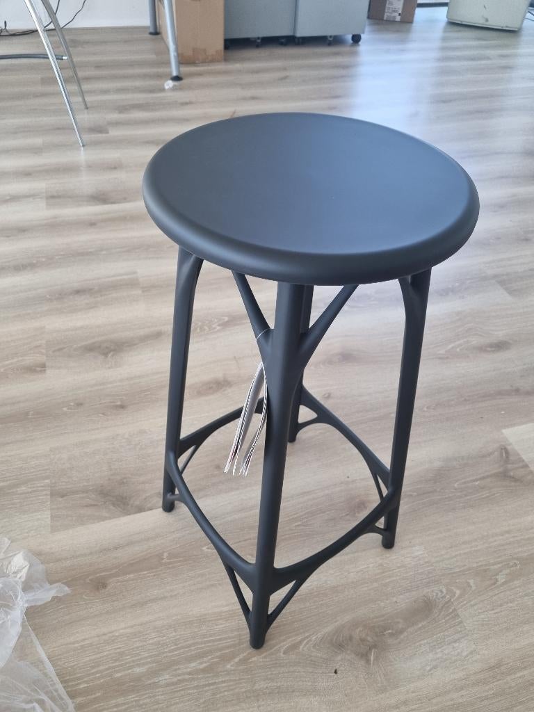 AI Kartell barkruk 65 cm, Kunststof, Met voetsteun, Verzenden, 60 tot 90 cm