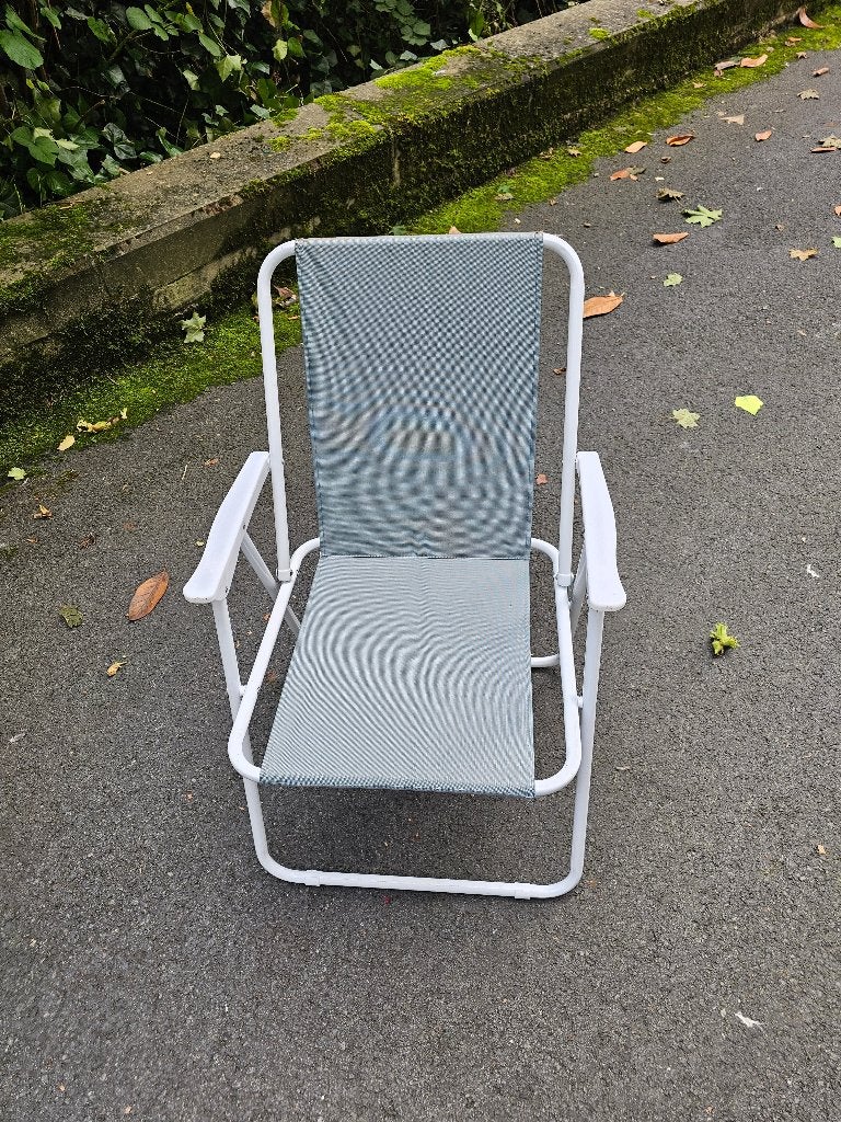 PETITE CHAISE PLIABLE, Enlèvement, Utilisé, Pliant