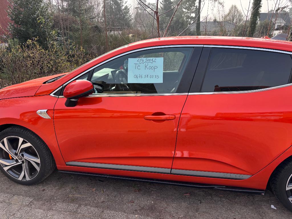 Renault clio bouwjaar 2020, Auto's, Stof, Overige kleuren, 96 kW, 5 zetels