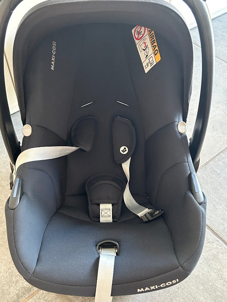 Maxi-cosi cabriofix, Protection latérale, Enlèvement, Utilisé, Ceinture de sécurité ou Isofix
