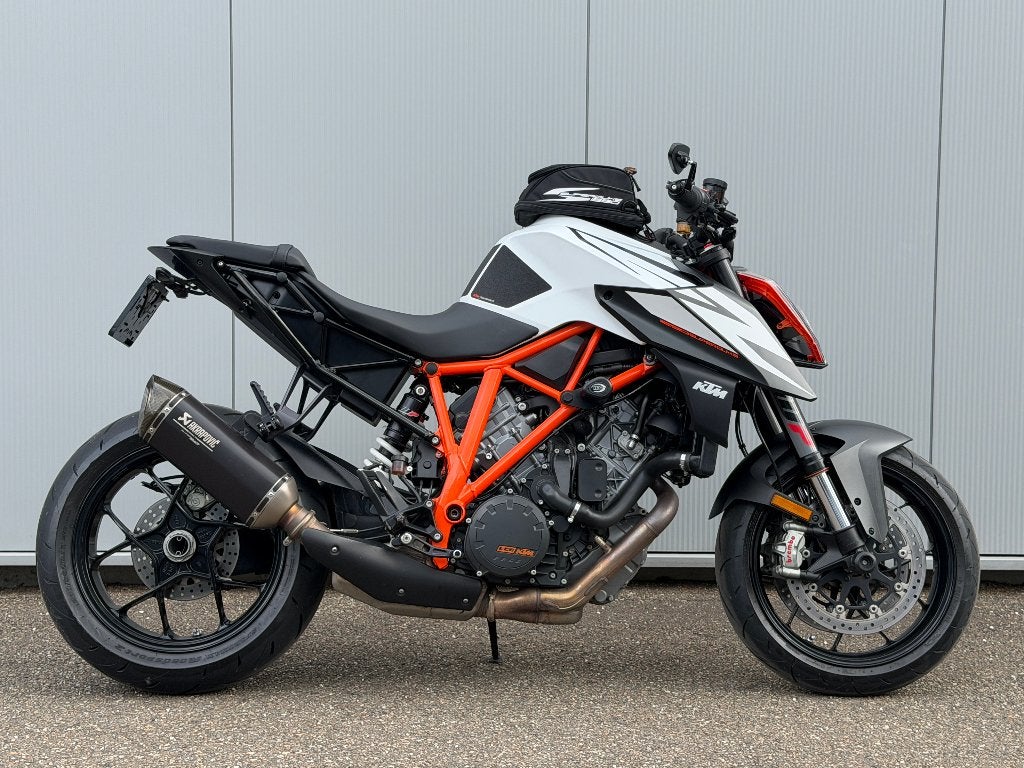 KTM 1290 SuperDuke R Akrapovic /Quickshifter /Chauffe-mains, Motos, Permis Moto A, Entreprise, Plus de 35 kW, 2 cylindres