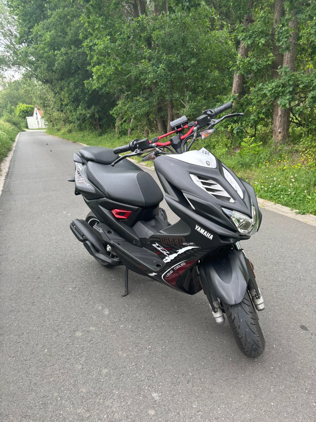 Aerox 2 takt - enkel te ruil tegen schakel + bijbetaling mij, Fietsen en Brommers, Scooters | Yamaha, Ophalen, Aerox, Benzine