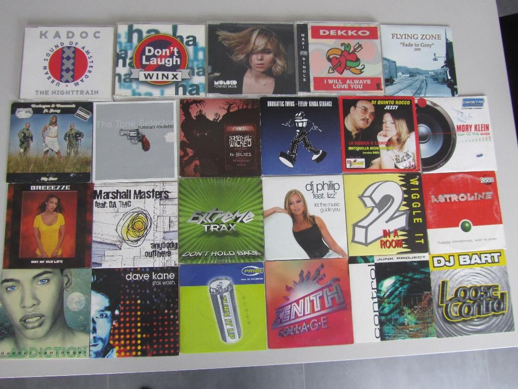 LOT DE 23 SINGLES ET MAXI CD DE DANSE, CD & DVD, Enlèvement ou Envoi, Maxi-single, Dance, Utilisé