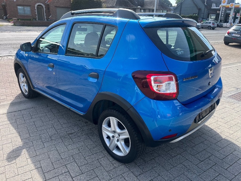 dacia, https://public.car-pass.be/vhr/2fb56962-17f0-4bde-9533-61119a532dbf, Achat, 898 cm³, Euro 6