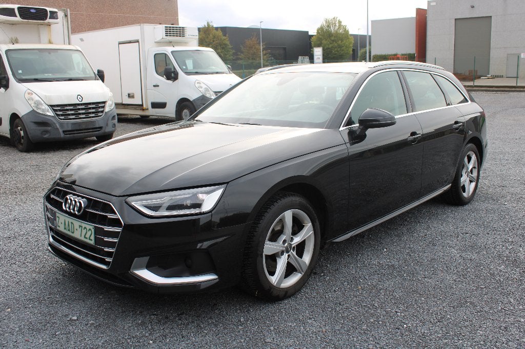 Audi A4 2.0 TDi AUTOMAAT *6d-ISC-FCM* GPS CRUISE TREKHAAK EL, Autos, Audi, 100 kW, Achat, Euro 6, Entreprise