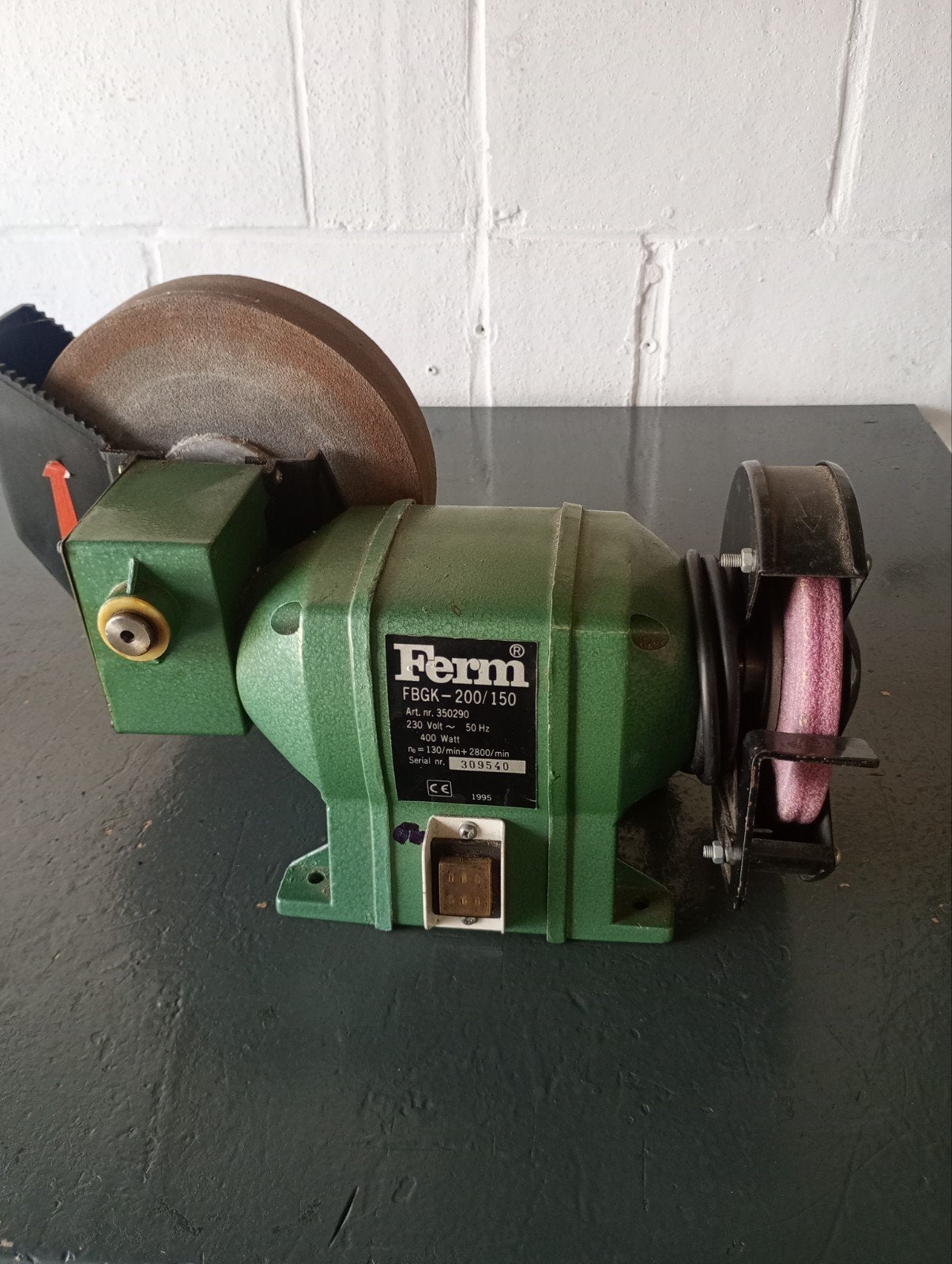 touret / meule, Bricolage & Construction, Outillage | Meuleuses, Enlèvement, Comme neuf, Moins de 700 watts, Banc de travail