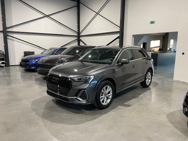 Audi Q3 1.5 TFSi S-Line met Garantie, Auto's, Audi, 4 cilinders, Leder, Bedrijf, 5 zetels