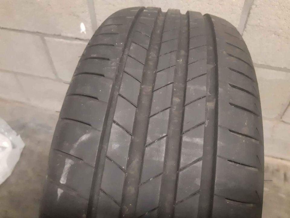 bridgestone turanza 245/45r18 95Y, Autos : Pièces & Accessoires, Pneus & Jantes, 245 mm, 4 Saisons, Enlèvement, Utilisé