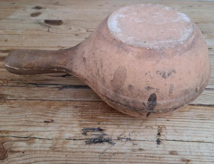 Oude doorleefde terracotta braadpan , oven, Antiek en Kunst, Curiosa en Brocante, Ophalen of Verzenden