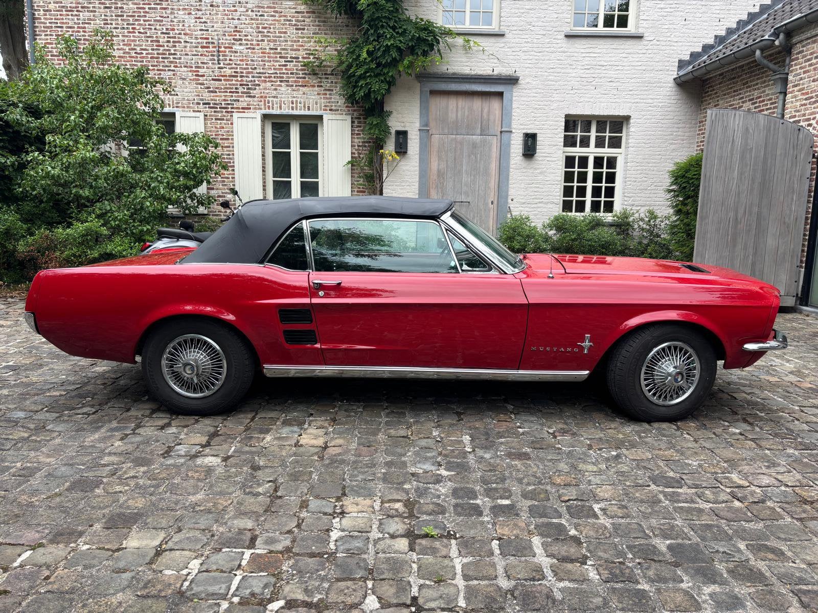 Ford mustang 1967 V8 convertible, Auto's, Ford, Particulier, Mustang, Lederen bekleding, Benzine, Cabriolet, 2 deurs, Handgeschakeld