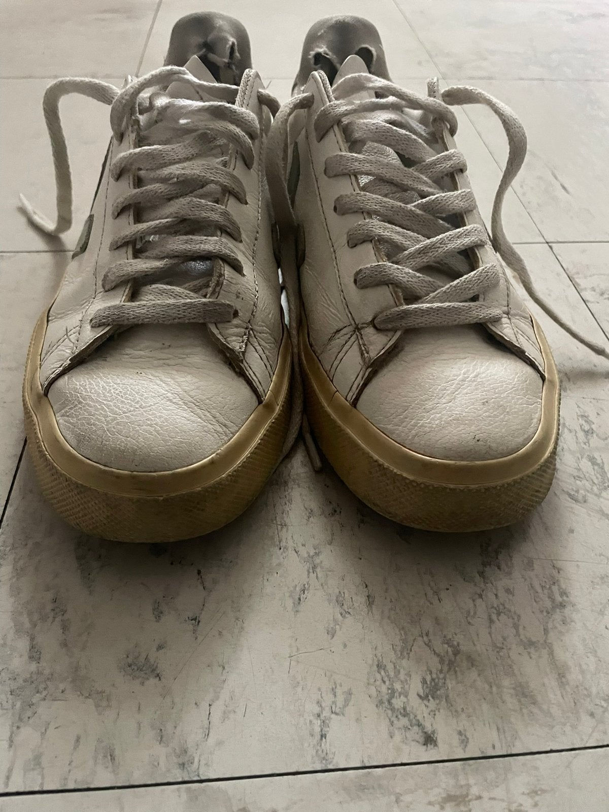 Baskets blanches casual semelle gomme, Enlèvement ou Envoi, Sneakers et Baskets, Porté, Blanc