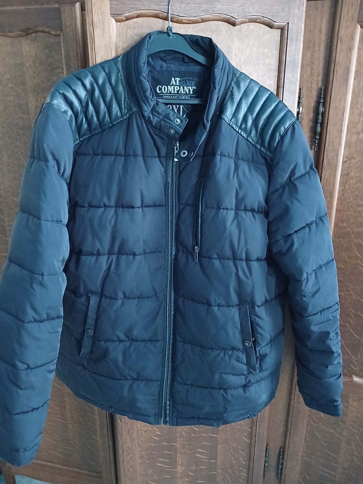 à donner blouson xxl, Enlèvement