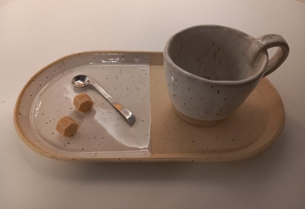 Set van schaaltje met koffie/theetas Eigen werk keramiek, Huis en Inrichting, Ophalen of Verzenden, Keramiek