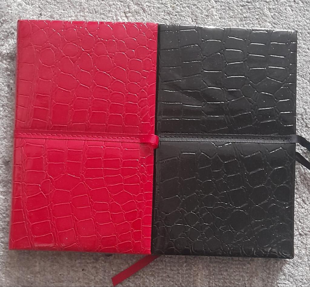 2 Luxury A5 Notebooks with Croco Design – Black & Red, Diversen, Notitieboeken, Ophalen, Nieuw, A5