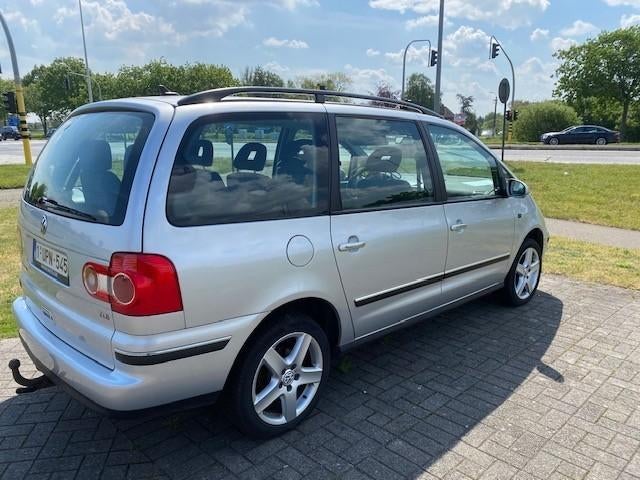 Sharan 7 sièges 1.9 TDI, Autos, Volkswagen, Particulier, Sharan, Diesel, Euro 4, MPV ou Monospace, 5 portes, Argent ou Gris, Gris