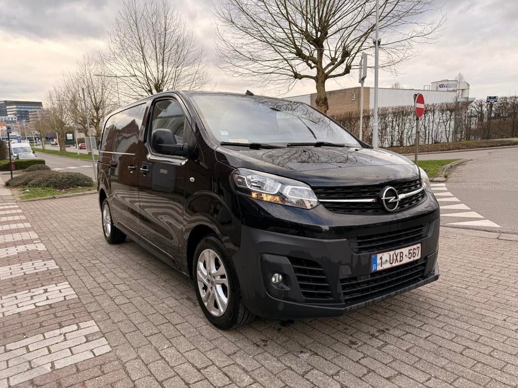 Opel Vivaro 2l bluehdi 180ch automatique, Autos, Opel, Vivaro, Euro 6, 3 places, Noir