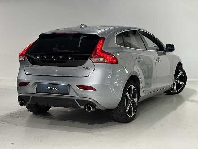 Volvo V40 D2 Sport Edition + Pano dak/trekhaak, Autos, Argent ou Gris, Achat, 87 kW, Euro 6