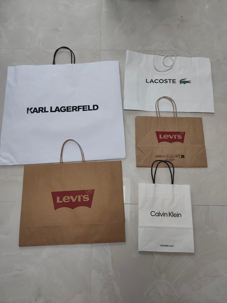 5 sacs emballages de grandes marques : Karl Lagerfeld, Levi', Verzamelen, Merken en Reclamevoorwerpen, Ophalen of Verzenden, Gebruikt