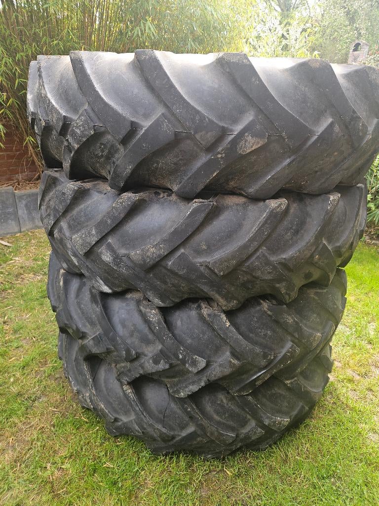 2 Pneus tracteur BKT TR135 13.6-28, Enlèvement