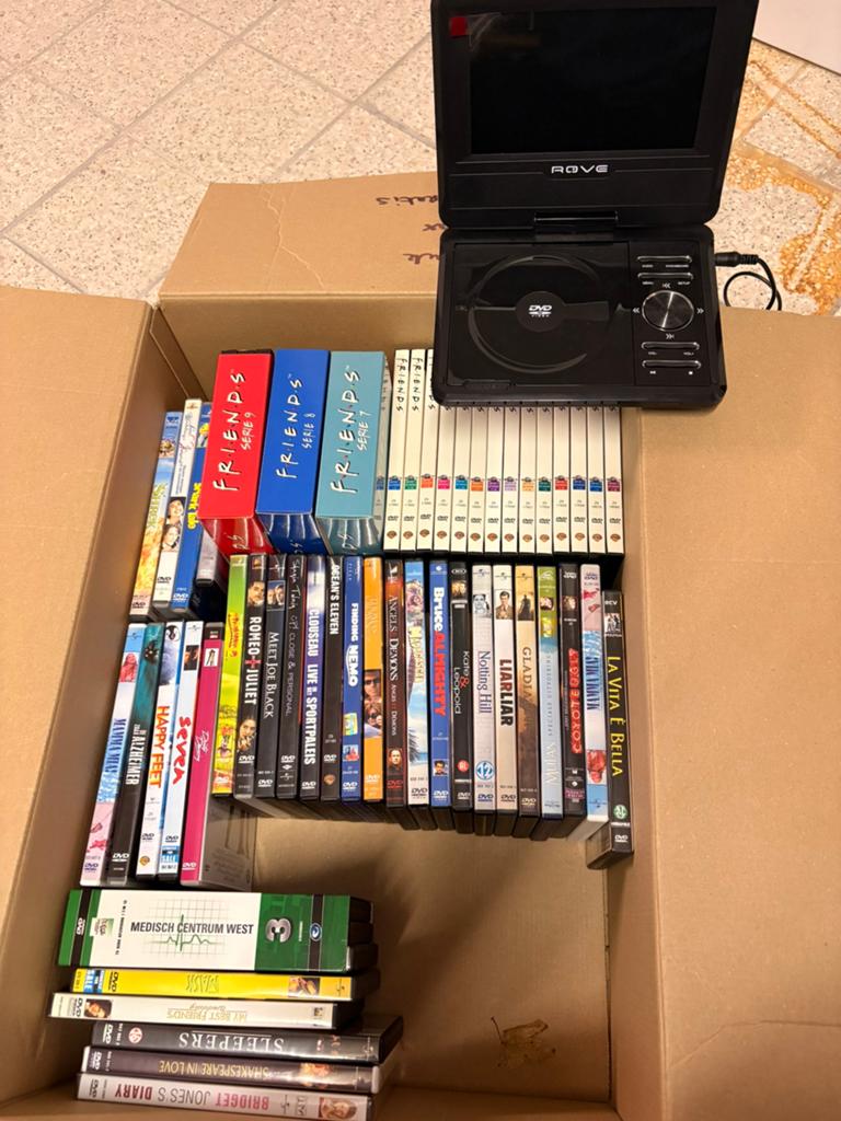 DVD’s met draagbare DVD speler.  Voorkeur in totaal, Audio, Tv en Foto, Ophalen, Gebruikt