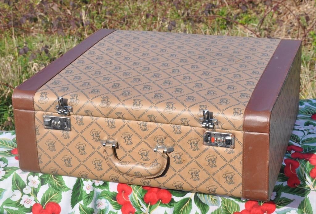 valise tete de cuisinier muller germany, Enlèvement ou Envoi, Utilisé, 50 à 60 cm, 45 à 55 cm