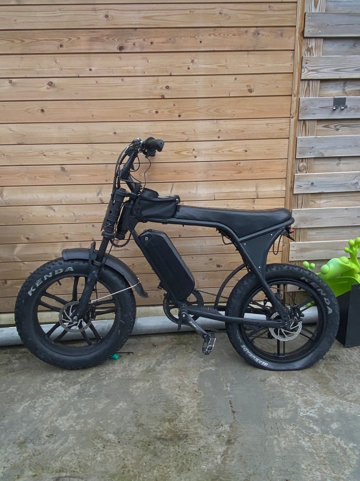Fatbike v8, Ophalen of Verzenden, Zo goed als nieuw