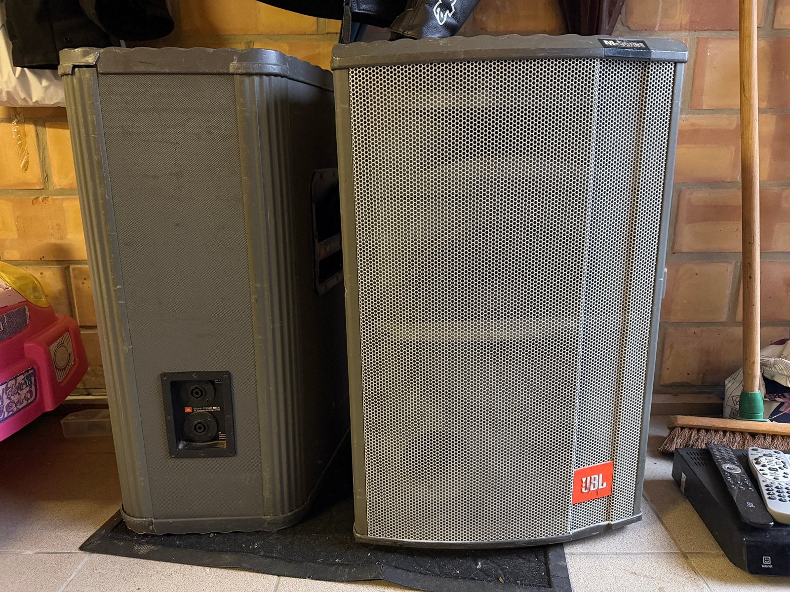 JBL Pro M330 MK1 speakers + KIND K9 versterker + flightcase, Ophalen, Gebruikt, Overige typen, JBL