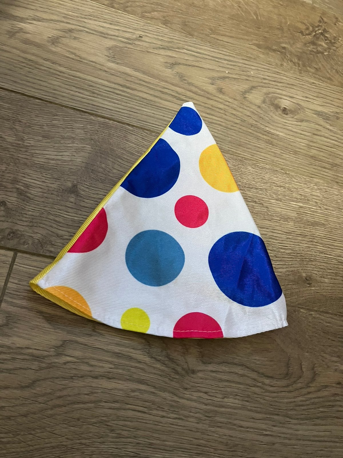 Hoedje clown, Enlèvement, Comme neuf