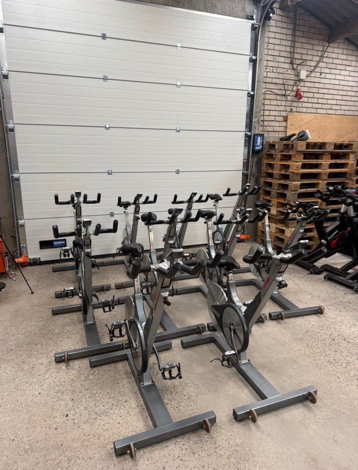 10x keiser spinningbikes / spinning / spinningfiets / gym, Sport en Fitness, Fitnessmaterialen, Ophalen, Gebruikt, Benen, Overige typen