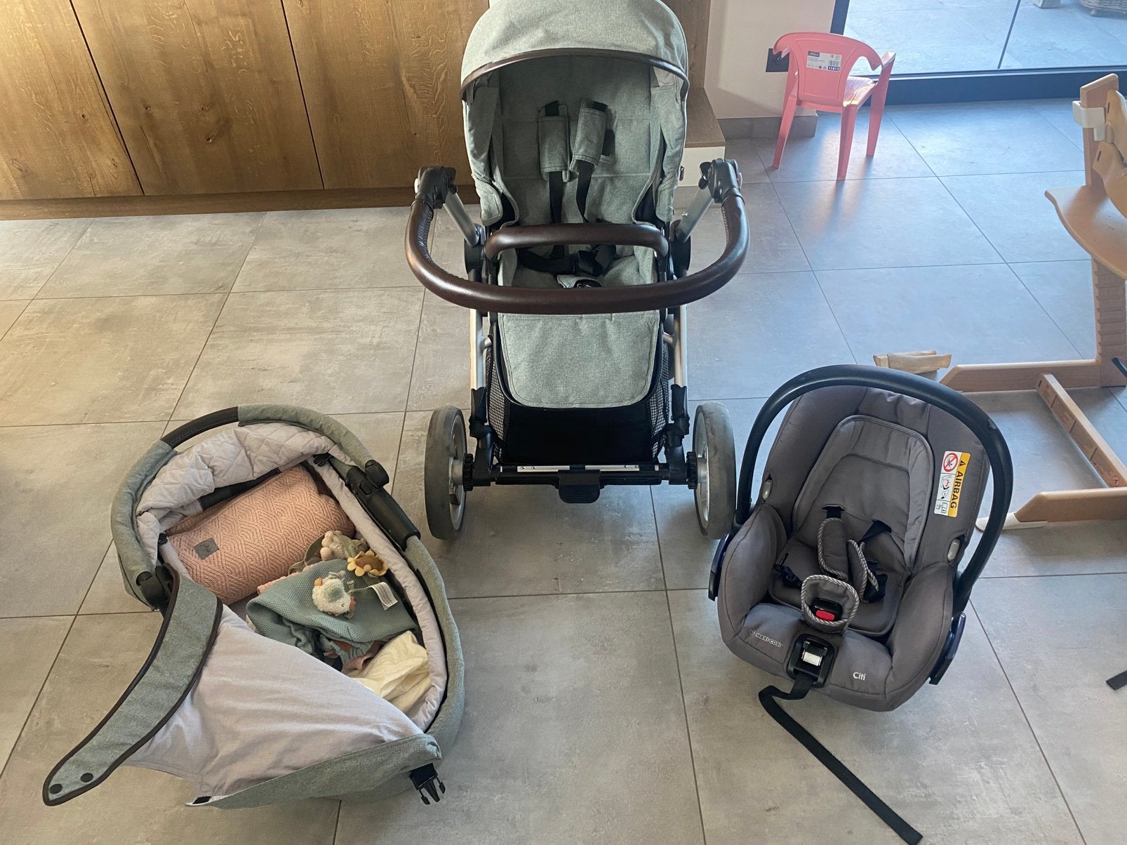 Mutsy EVO Farmer met vele accessoires, Avec siège auto, Poussette combi, Comme neuf, Enlèvement