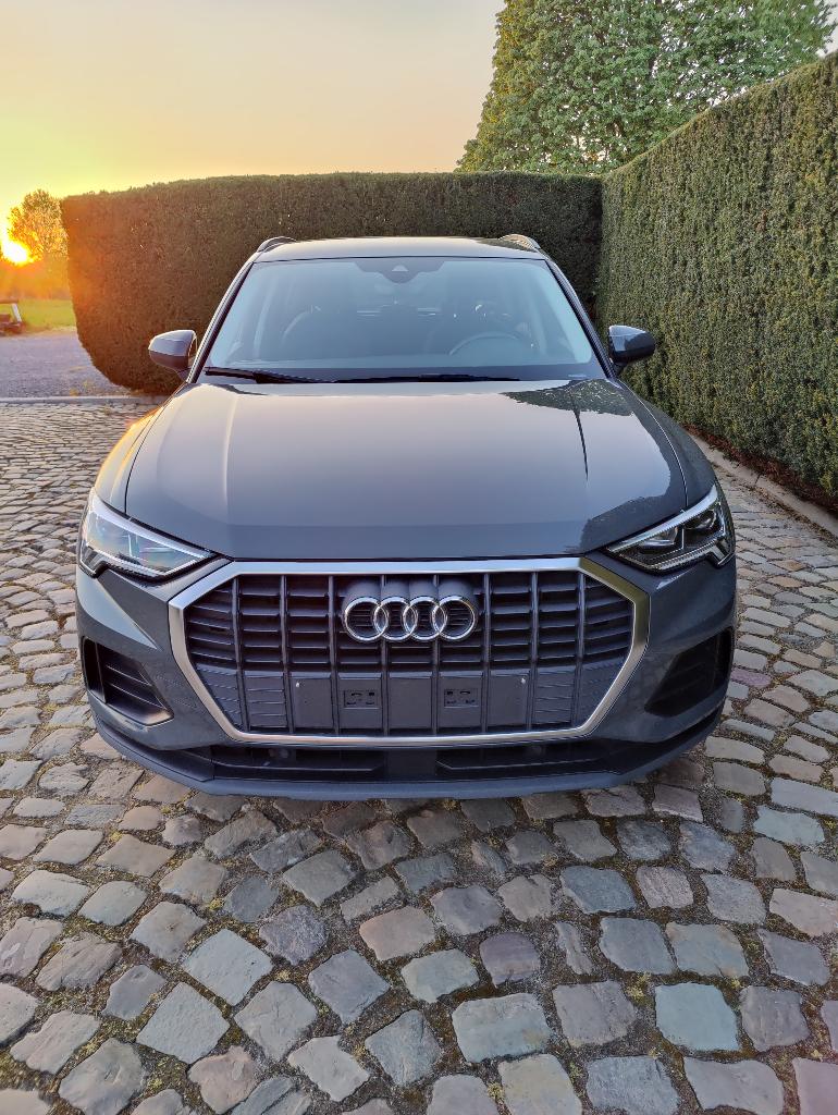 Audi Q3 Q3 35 TFSI Business Edition Attraction Str., Auto's, Audi, Stof, 1498 cc, 4 cilinders, https://public.car-pass.be/vhr/5ea9769a-c863-4180-9c1a-6ca1d5ec4fc4?lang=fr