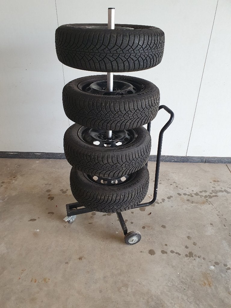 4 Winterbanden Goodyear UltraGrip 9 op stalen velgen - 4x108, Auto-onderdelen, Ophalen, 14 inch, Gebruikt, 175 mm