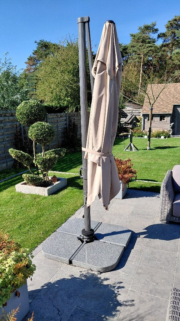 Parasol Free Sorano VK 300 Taupe, Jardin & Terrasse, Inclinable, 3 à 4 mètres, Parasol flottant, Enlèvement