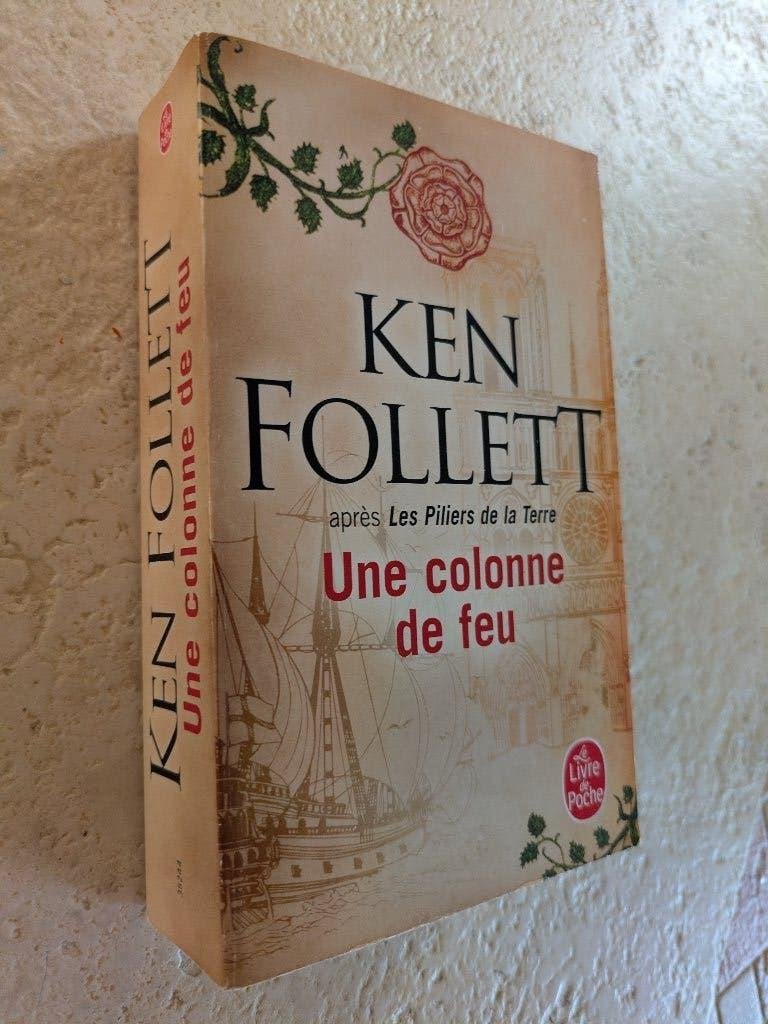 Une colonne de feu (Ken Follett)., Ken Follett., Utilisé, Europe autre, Envoi