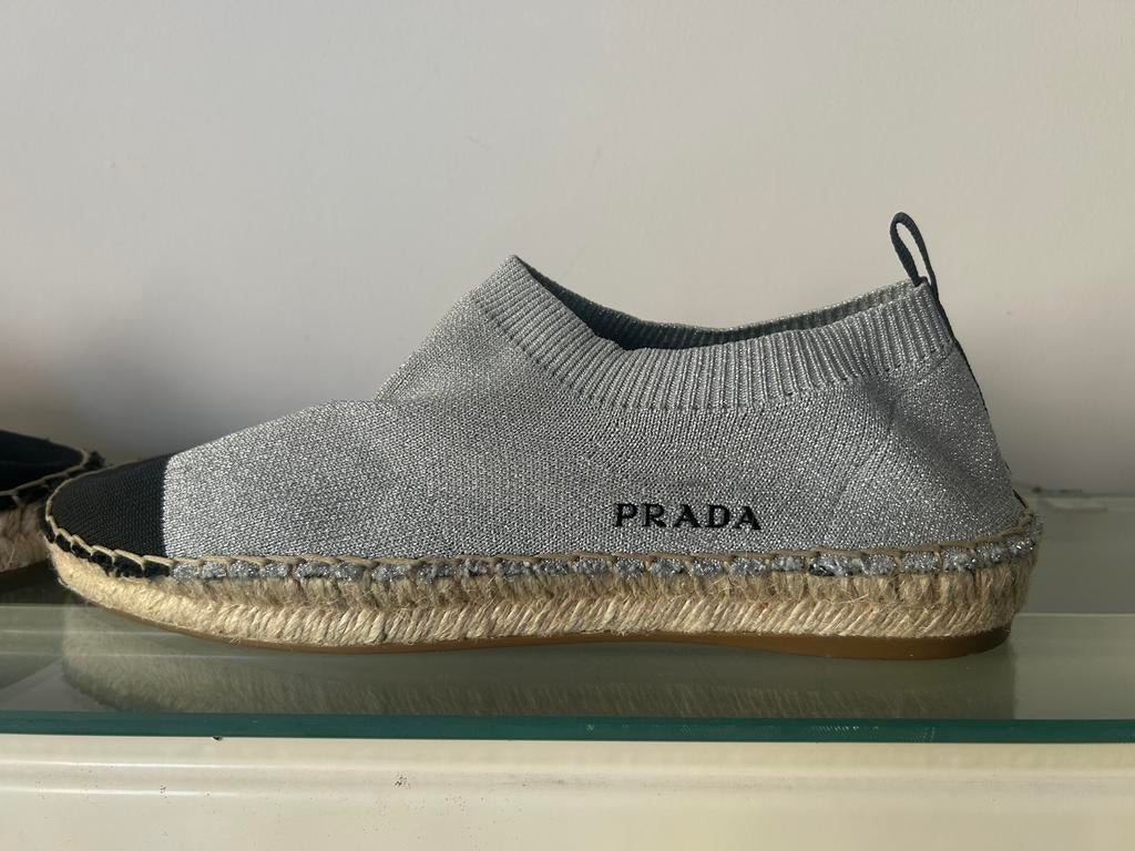 Espadrilles Prada maat 39 NIEUW, Kleding | Dames, Schoenen, Ophalen, Espadrilles, Nieuw, Grijs