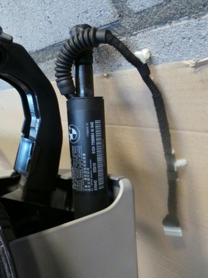 BMW 3 SERIES GRAN TURISMO (GT) ACHTERKLEP GASVEER / ELEKTRIS, Ophalen of Verzenden, Gebruikt, ARN erkend