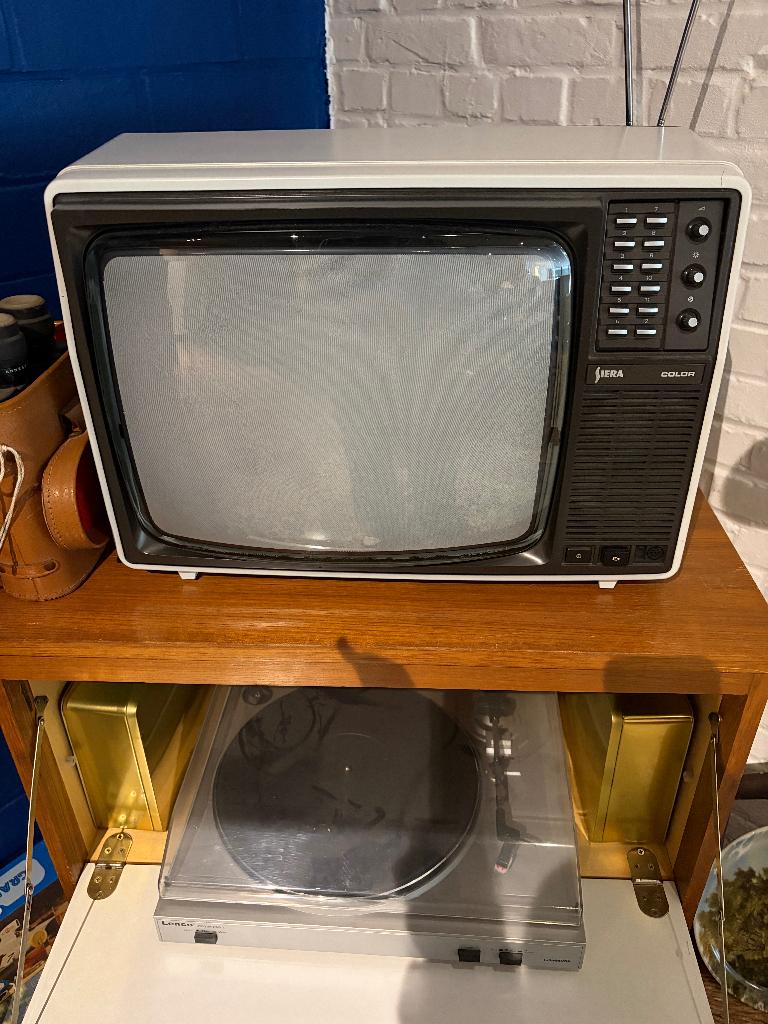 Prachtige Vintage Siera Color Draagbare TV Retro 80'sr, Audio, Tv en Foto, Televisies, Ophalen, Gebruikt, Philips