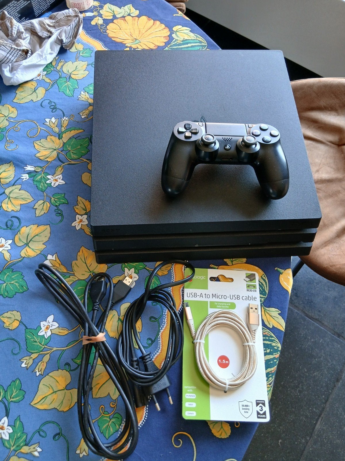 Playstation 4 Pro 1Tb, Games en Spelcomputers, Spelcomputers | Sony PlayStation 4, Ophalen, Gebruikt, 1 TB, Met 1 controller