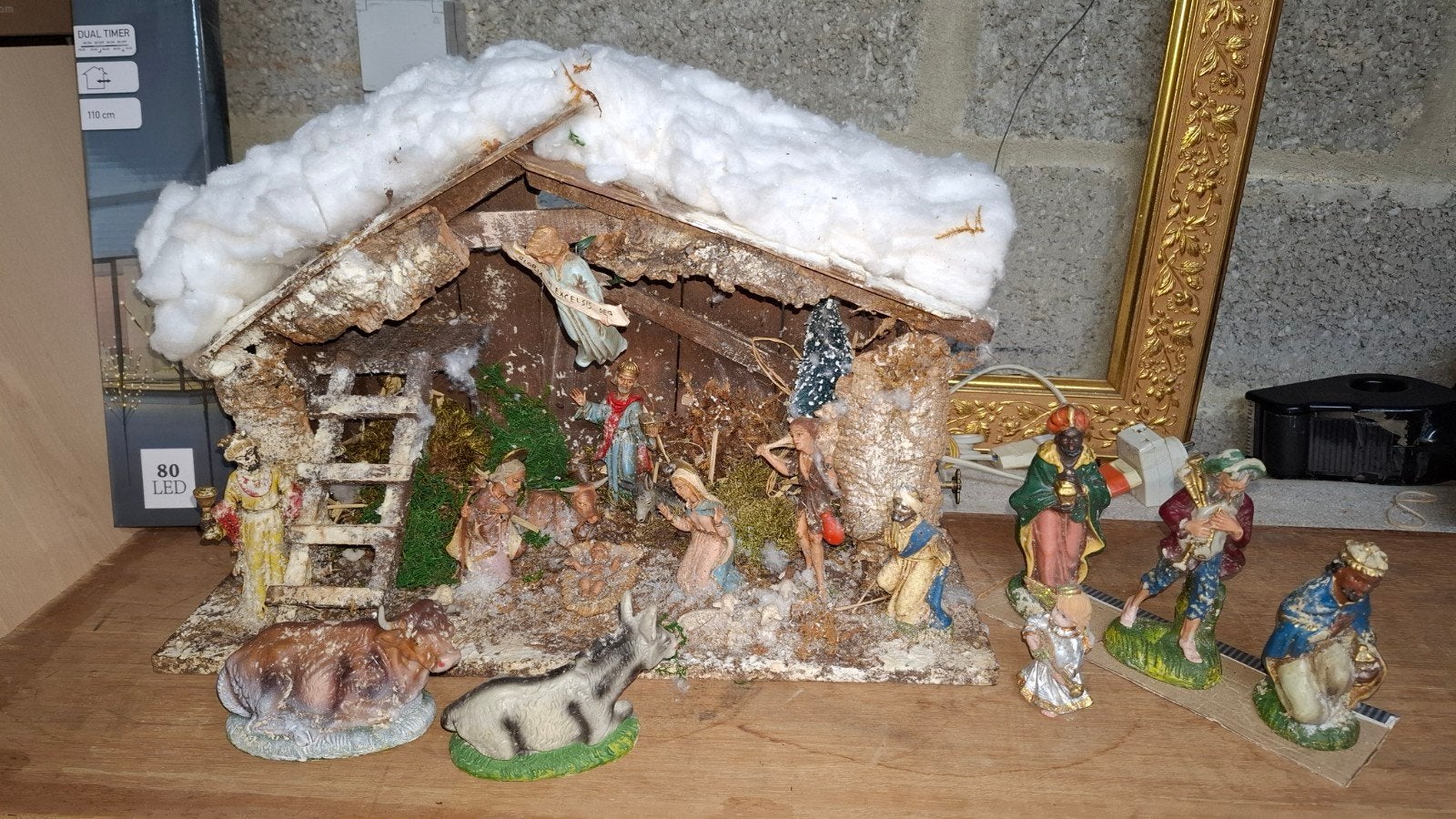 oude kerststal met beeldjes, Diversen, Kerst, Ophalen