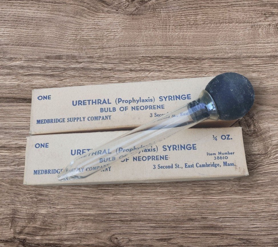 U.S WO2 Medical Urethral Syringe
Duo, Ophalen of Verzenden