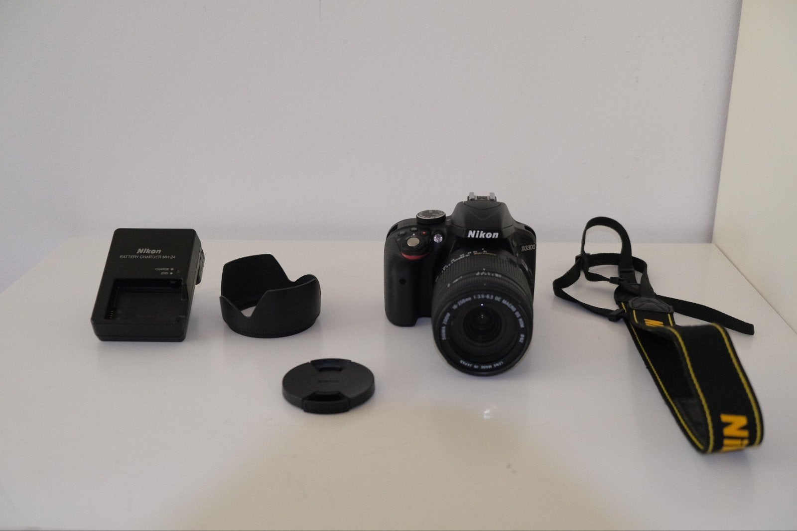 Nikon D3300 avec Sigma DC 18-250 mm, à peine utilisé, TV, Hi-fi & Vidéo, Appareils photo numériques, Comme neuf, Enlèvement, 8 fois ou plus