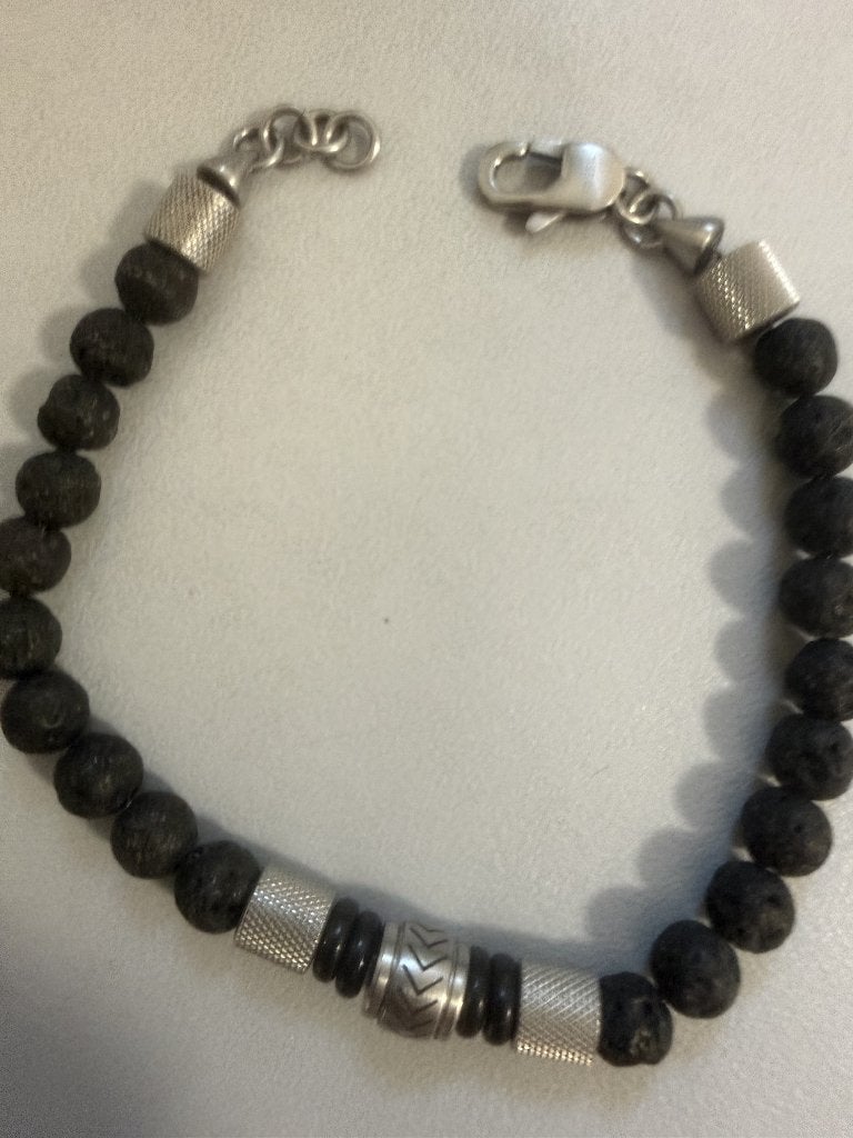 bracelet pierre de lave, Enlèvement ou Envoi, Avec bracelets à breloques ou perles, Comme neuf, Autres matériaux