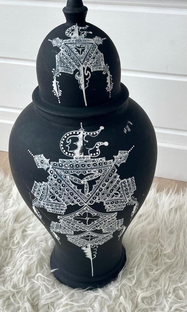 Grote terracotta / stenen Vaas Amazigh antraciet, Ophalen of Verzenden, Zo goed als nieuw