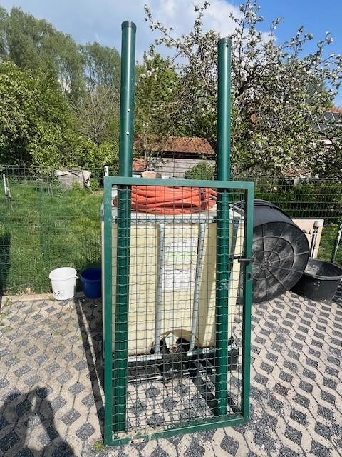 Poortje metaal + 2 palen, Tuin en Terras, Ophalen, Gebruikt, Minder dan 100 cm, 100 tot 150 cm