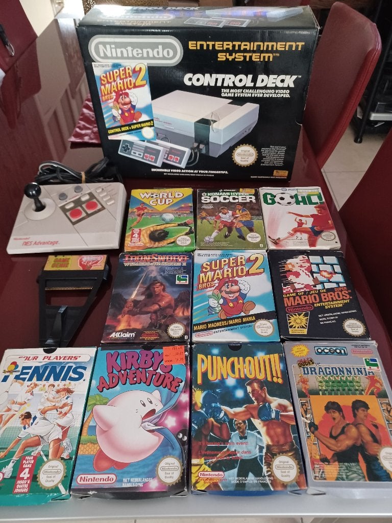 Nintendo nes+games+nes advantage+game genie, Consoles de jeu & Jeux vidéo, Consoles de jeu | Nintendo NES, Enlèvement, Comme neuf